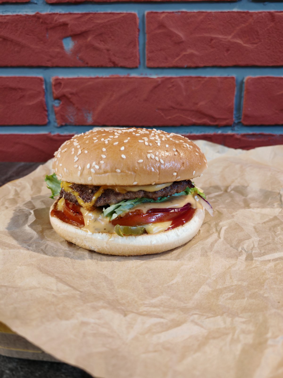 Бургер с беконом